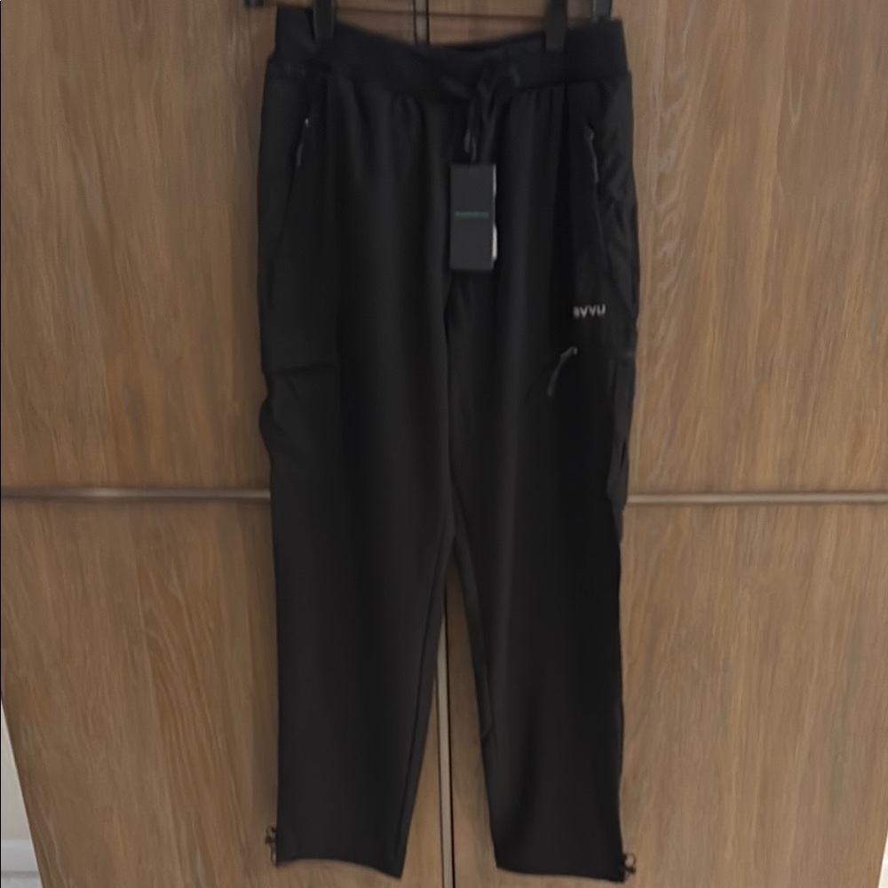 Black Joggers with Drawstring Waist and Relaxed Fit